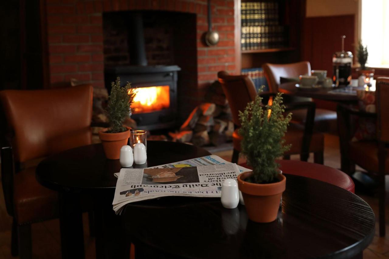 The Rising Sun Hotel Coltishall Exterior foto